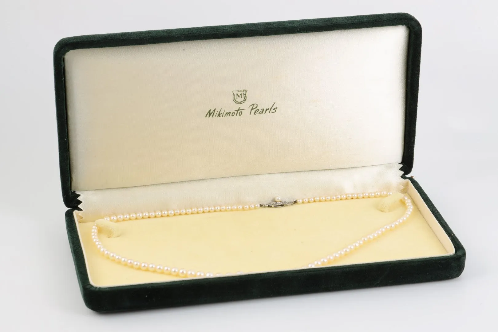 16.5" Mikimoto 925 Silver Pearl Necklace (9.98g.)