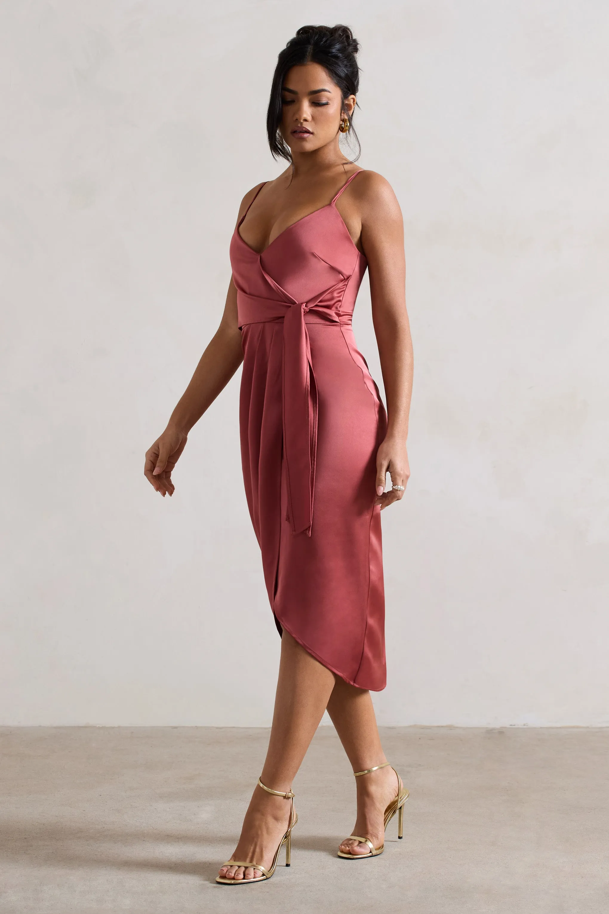 Sabela | Robe mi-longue en satin rouge avec noeud